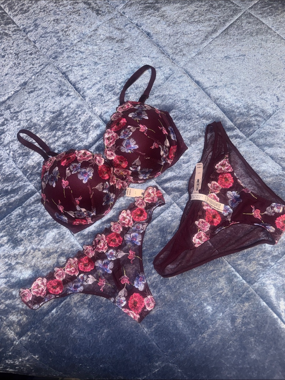 Victoria secret Floral Lace Bra & Panty Set 34D and size S